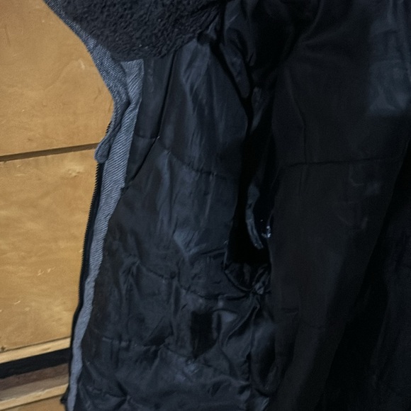 Boys coat - Picture 10 of 11